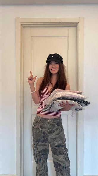 是商品图,不是写真集 没空陪你们女装主理人闹了,什么时候才能明白商品图不是写真集#网红女装测评 #女装测评 #女装穿搭测评 #丑衣服 #避雷
