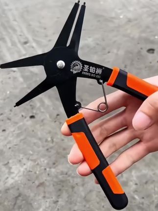两用卡簧钳子 多功能多用加强型双头卡簧钳 两用卡簧钳(10-40mm)#两用卡簧钳 #内外两用卡簧钳 #多功能卡簧钳 #高性能实用工具 #好物推荐🔥