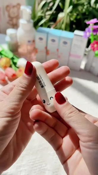 男孩唇膏(男孩子用什么牌子的唇膏) 男孩唇膏(男孩子用什么牌子的唇膏)