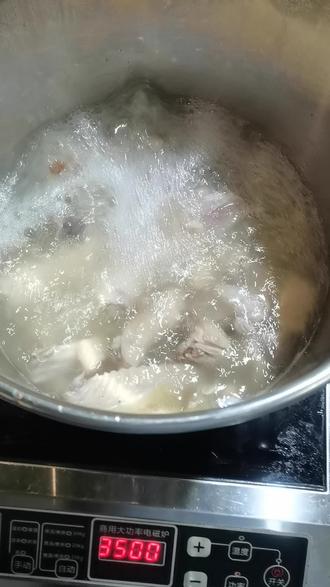 不喝酒,却喝鸡酒的南方姑娘!