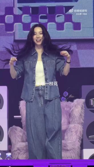 漂亮的25岁!!啊啊啊啊真的cha了 我哭了😭#柳智敏#karina #生日会