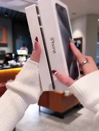 香槟郁金香适用苹果15华为vivo/oppo小米iPhone精孔冰川纹手机壳#这个手机壳真的长在我心巴上了 #仙女必备 #创意手机壳 好物推荐