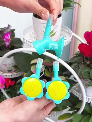 平时在家养花的,备上几个这样的喷头,一面是花洒一面是直流口#浇花神器 #浇花 #实用好物