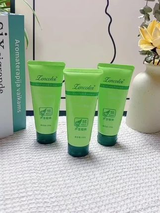想要拥有好皮肤,定期用芦荟去角质啫喱真的很好用!清洁后皮肤真的好干净,而且清爽又滑嫩!#去角质啫喱 #去角质 #芦荟去角质啫喱 #芦荟胶