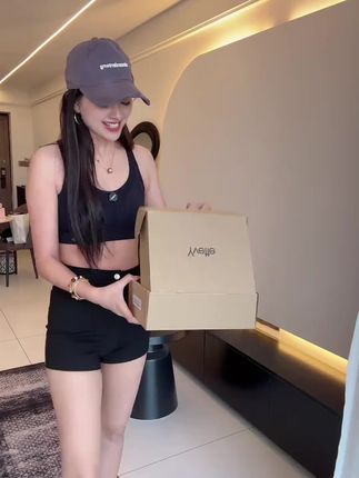 #薏凡特 运动美背内衣也来活动啦!真的很好穿!牢牢的扒在你的身上!#夏季穿搭 #透气舒适 #运动美背内衣 #运动穿搭