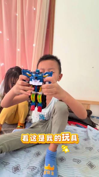 #迷你特工队 #机甲 #玩具 #男孩玩具 #变形玩具 迷你特工队超威兽王机甲变形