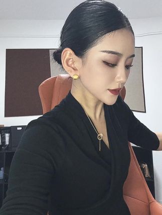 人的手就这么大 握不住的东西太多了