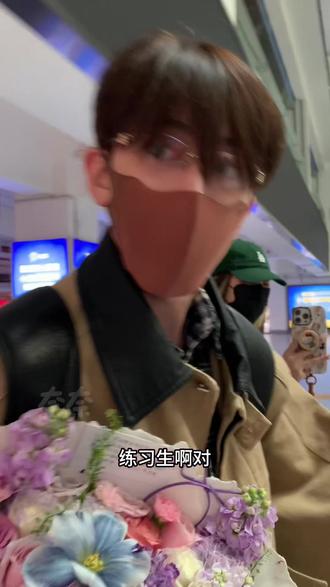 人脉➕1#李煜东 #费启鸣 (感谢费启鸣老师🥹🥹🥹人真的特别好特别帅啊祝以后大火!)