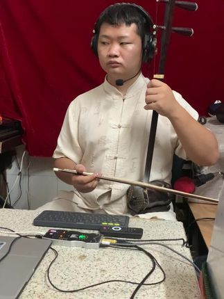 我制作的400首音乐U盘,吹拉弹全部都有。 #邓奇奇 #二胡