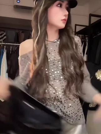 (浠儿家)秋季新款韩版时尚休闲镂空针织亮片宽松百搭长袖百搭上衣#很漂亮 #韩版宽松 #镂空 #休闲穿搭 #你能穿的我也能穿
