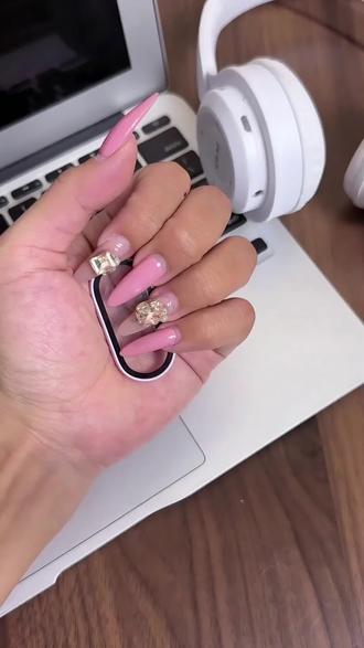 这款是适用小米10/9手环的壳膜一体!他来啦!他采用了pc钢化材质!具有防摔防爆功能!快给你的手表安排上叭~#壳膜一体保护壳 #小米手环9保护壳 #小米手环10保护壳 #壳膜一体表壳 #手环保护套