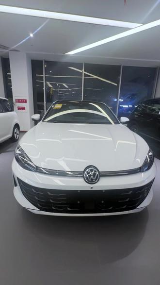 26款凌渡L,13.99万开走一台德系轿跑#买车那点事儿 #dou是好车 #大众凌渡L #卖车