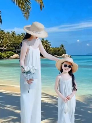 #夏季穿搭 #海边拍照 #度假穿搭 #女童连衣裙 #亲子装