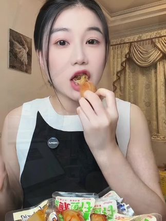 #鱿鱼仔 #鱿鱼仔开袋即食 #鱿鱼仔每个都是全籽的 #好吃到停不下来 #追剧小零食