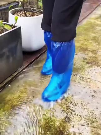 #雨鞋套 #防水鞋套 #雨鞋 #一次性防水鞋套#鞋套@巨量千川
