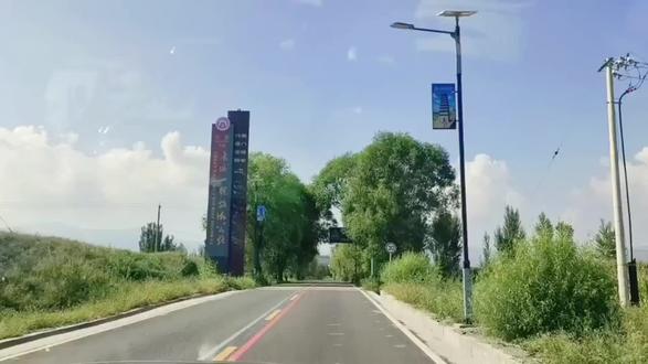 往雁门关的长城1号旅游公路部分阻塞,提醒司机绕行。#安全出行 #原创视频 #长城1号旅游公路#吃喝玩乐分享计划