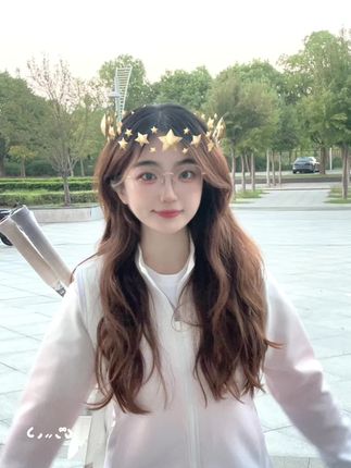 骗骗花#手势舞 #甜妹 #今天长这样 #羽毛球 #打羽毛球女生