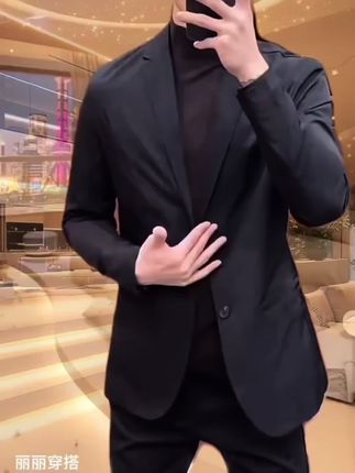 @DOU+小助手 #品质男装#商务休闲#早秋穿搭#谁穿谁好看#内容启发搜索