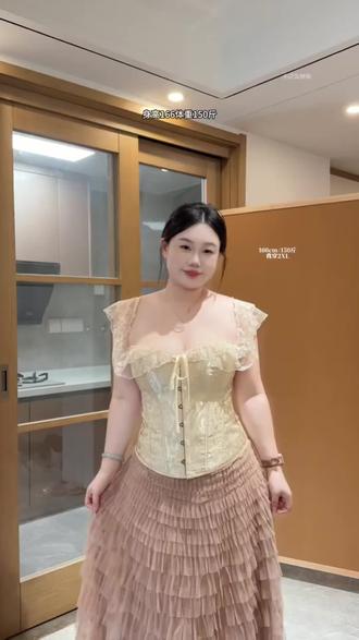 纯欲甜辣蕾丝吊带小背心女夏季束腰紧身鱼骨短款系带内搭裏胸上衣#纯欲风穿搭 #小背心 #内搭 #春夏穿搭 #收腰显瘦