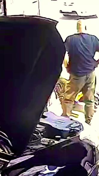 雪铁龙c5换水箱框架