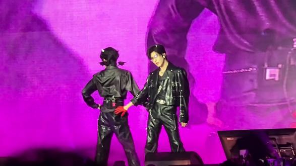 D4永恒开端第二场《Trouble Maker》 众望所归!给到夯!
#这个世界不能没有演唱会