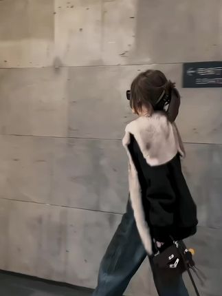 歌还是老的好听,人还是新人好呀#秋季新款 #高级感穿搭 #洋气减龄 #秋冬新款