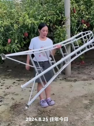 #铝合金人字梯 #人字梯 #多功能折叠梯 #折叠梯家用 #伸缩梯