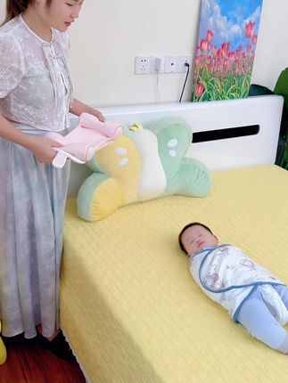 宝宝睡觉平躺爱侧睡一边,长时间容易睡出偏头,可以给宝宝准备这个 #定型枕 面料柔软0高度枕位设计,不影响宝宝健康成长 #母婴好物 #新生儿