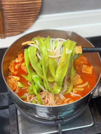 #嗦粉 #螺蛳粉 #懒人美食 #贡菜#香辣凉拌贡菜的做法