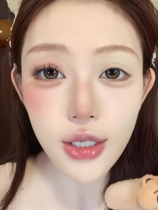 单色百搭眼影!一颗搞定全妆!#美妆 #眼妆 #罗小曼 #罗小曼眼影 #一盘多用