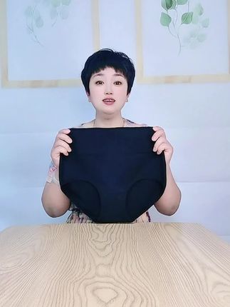 纯黑色高腰纯棉女士内裤,喜欢黑色系女士首选,里外同色不掉色。