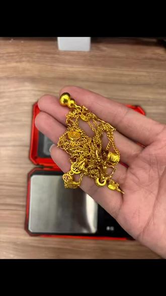 坐标邵阳,今日金价回收986-克!
坐标邵阳,今日金价回收986-克!
今天是国内金价开盘第一天,目前“国内金价”实时928一克,有些人给你报价986-克亏这么多收你的难道你也不怀疑一下吗??
💧你想黄金出价高点,他们就是抓住你这心理,给你报一个很高的价格,但是到了实际回收的时候就要开始套路你了。
💢高价回收是最常见的套路,黄金回收市场价正常回收减(5-10)一克,那么有的商家为了吸引你,给你报价
1025,甚至1035、1065多一克,你看到这么高的价格在和我们正常出价的对比,脱口而出的第一句话都是“太低了”,马上肯定是选择那些高价的,这正中了高价回收的套了,到了现场回收,不是纯度不够就是克重不对或者收取手续费,反正不会让你真的拿到那么高的利润。毕竟做生意都是想赚钱的,因为真的按照他们这个报价给你算,不仅不赚钱还要倒亏贴。。。
所以你还真敢信这种所谓的高价 ❓❓❓
💢有的小伙伴就是因为第一次出手黄金被他们套路回收的各种坑,更多的就是黄金纯度不够,只要不是十几年之前或者手工打造的黄金不会纯度不够的,这点一定要记住,还有就是那些需要收取手续费的也是坑,只要是正常回收都是不会收取手续费!
✅所以遇到那些高价回收的一定要注意,他们就是在利用你想卖高价的心理给你报高价,等到了回收的时候就是各种套路,像我正常回收说好的是什么就是什么,绝对不会变不会套路!我在菏泽做黄金变现,真诚可靠、实报实收,不虚报高价,不玩套路!
#邵阳黄金回收多少钱一克 #热门话题 #今日黄金回收多少一克 #黄金价格