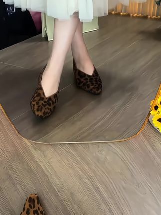 #尖头豹纹内增高单鞋#女秋冬绒面法式通勤两穿平底单鞋#瓢鞋奶奶鞋#穿出高级感 #时尚美鞋