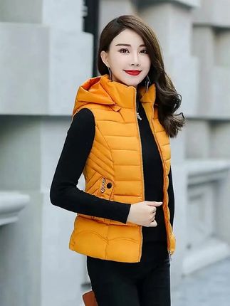穿上它不怕冷!大码棉马甲,轻松拆帽,退货无忧 姐妹们!这个冬天一定要给自己买一件这样的衣服!运费险让你放心购物!#秋冬穿搭#显瘦穿搭#大码女装#马甲#秋冬穿搭新鲜感在线