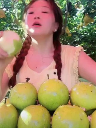现摘现发新鲜青皮蜜梨脆甜多汁当季水果砀山皇冠梨#青皮蜜梨 #脆甜多汁