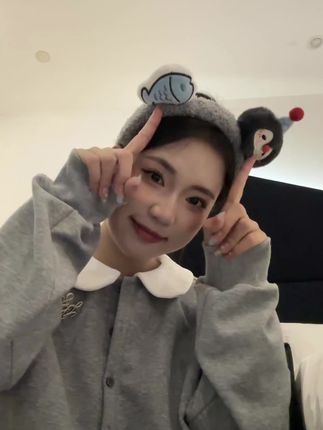 #爱了爱了 #甜妹女孩 #发箍这样戴好美 #头饰发饰