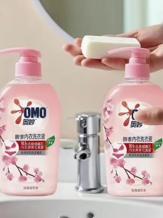 奥妙樱花内衣洗衣液,这个奥妙淡雅樱花香内衣洗衣液300g*1瓶去污除菌不伤手#居家好物 #洗护好物 #生活用品 #便宜好物 @DOU+小助手