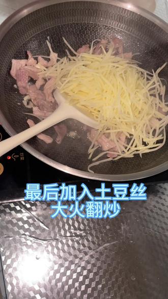 这样的男朋友你们喜欢吗🥺#会下厨的男人 #创作者中心 #创作灵感 #家常饭菜 #会做饭的男朋友