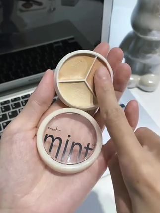 快快快,居然才这个价就薅到了三个遮瑕膏的超级大羊毛,还送一个遮瑕刷真的巨炸裂!尤其是脸上有瑕疵小点点的姐妹赶紧闭眼冲!#遮瑕膏#遮瑕#平价彩妆#学生党好物推荐#超便宜超划算