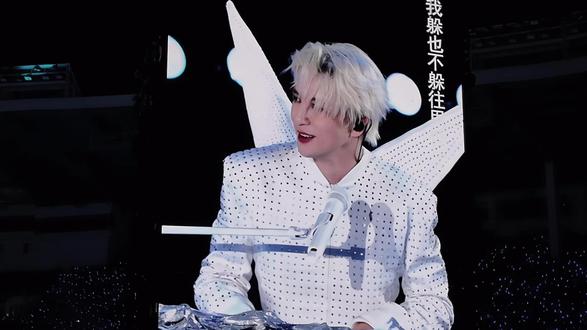 💥不知道啊 这舞美跟音响真的夯爆了 四巡🎹串烧⚪️
《最好》《刚刚好》《哑巴》
《你还要我怎样》《爱好》《像风一样》
#薛之谦演唱会 #万兽之王广州 #演唱会大合唱 #这个世界不能没有演唱会