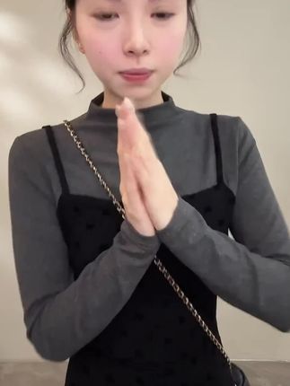法式假两件半高领针织连衣裙女秋季2025新款显瘦气质长袖显瘦长裙#法式气质 #假两件穿搭 #针织连衣裙 #显瘦气质 #夏季新款
