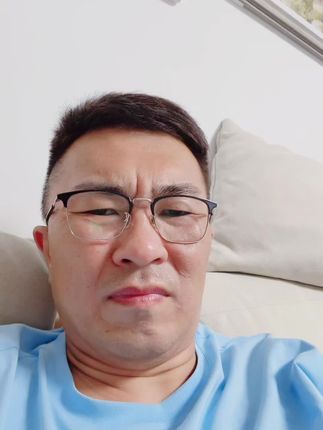 这是谁家孩子呀!赶紧管管呀!还搁这味真足呢!
