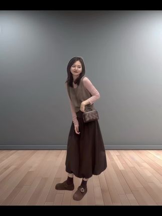 宝子们👸,今天必须给你们安利一套超绝的2025秋季新款韩系气质甜美套装,粉色打底衫、百搭马甲背心再加上高腰花苞裙,简直美到犯规😍 #2025秋季新款 #韩系穿搭 #粉色打底衫 #高腰花苞裙