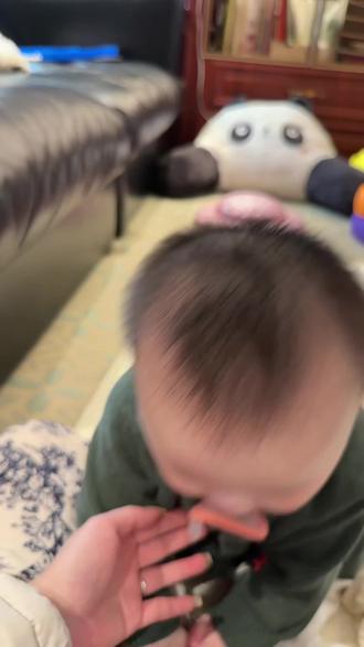 从小到大都没有说抱着哄睡帆帆~想要让自己轻松点,试试这个安抚奶嘴,我家从出生就用的,除了睡觉需要,平时不会含着