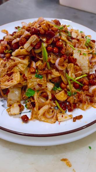 酸菜芯拌小毛葱东北下酒菜#抖音美食推荐官 #美食 #地方特色美食 @抖音美食达人助手 @抖音创作小助手