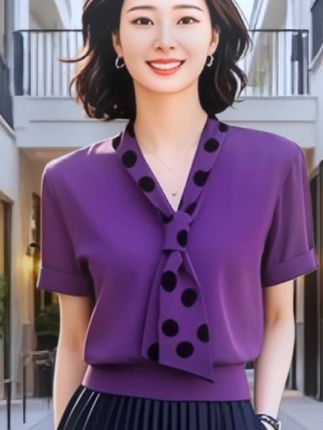 #女装穿搭 #优雅气质 #减龄气质 #谁穿谁好看 #上衣穿搭