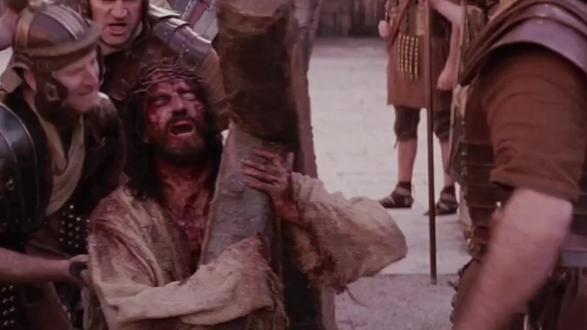 耶稣生命的最后时刻,母亲不停的哭泣,他却仍在祈祷#影视解说 #高分电影 #我的观影报告