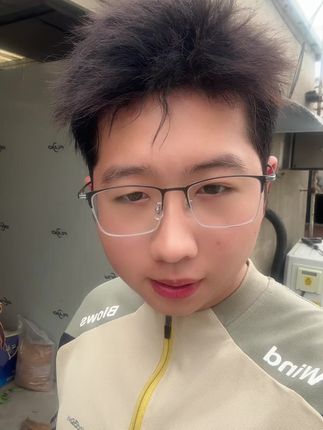 爷爷家还有两百只的小公鸡有要公鸡的老板可以看过来了自己家散养粮食小公鸡