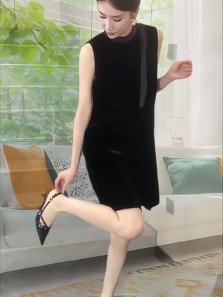 气质丝绒连衣裙 #优雅气质 #遮肉显瘦 #夏季新品 #高端大气 #时尚显瘦穿搭
