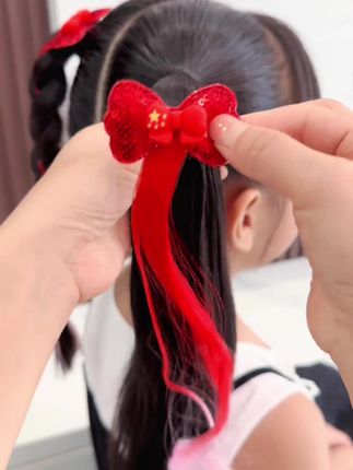 #儿童发饰 #生女儿就是用来打扮的 #国庆节出游发型 #头饰搭配 #儿童发饰